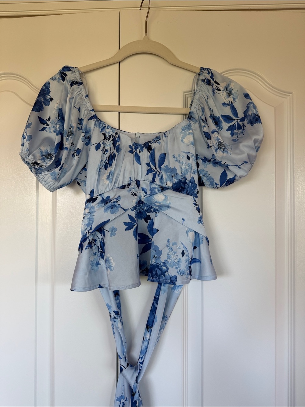 Altar'd State Light Blue Floral Puff-Sleeve Tie-Back Top